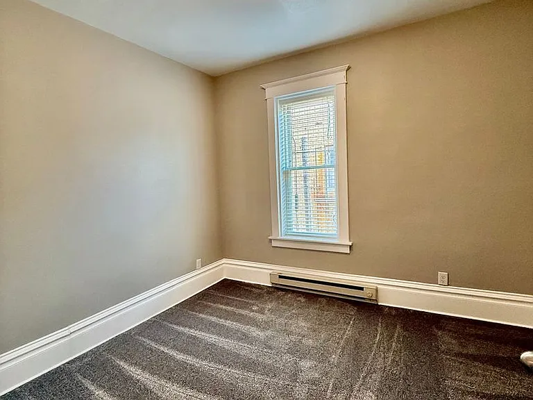 139 3rd St NW — Photo 26