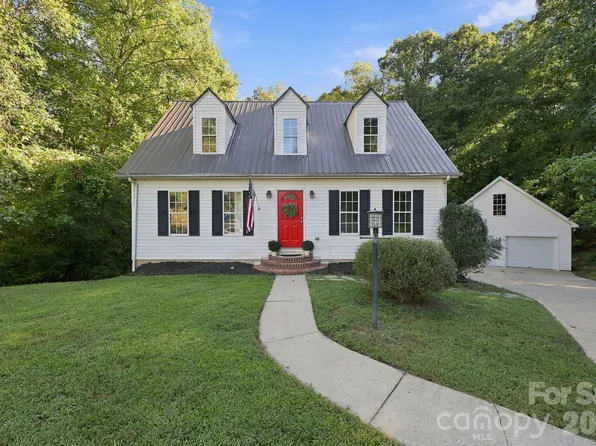 205 Colonial Ave SE, Concord, NC 28025