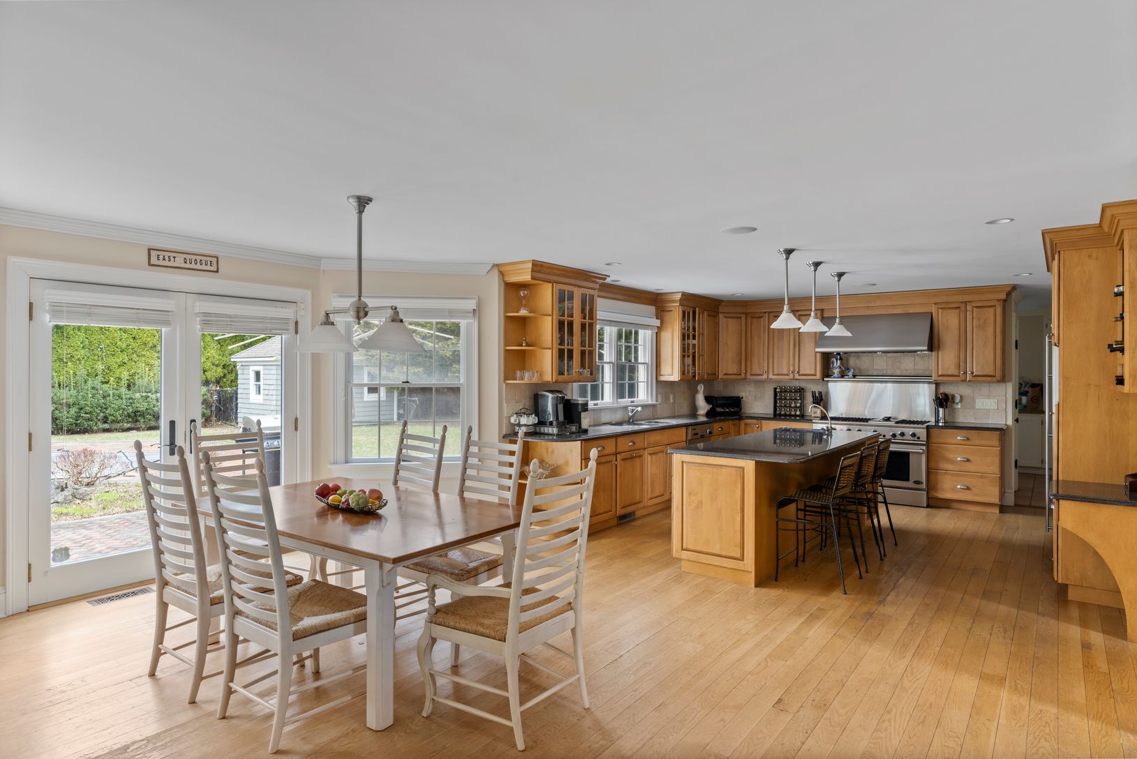  Kitchen open to Breakfast Nook 