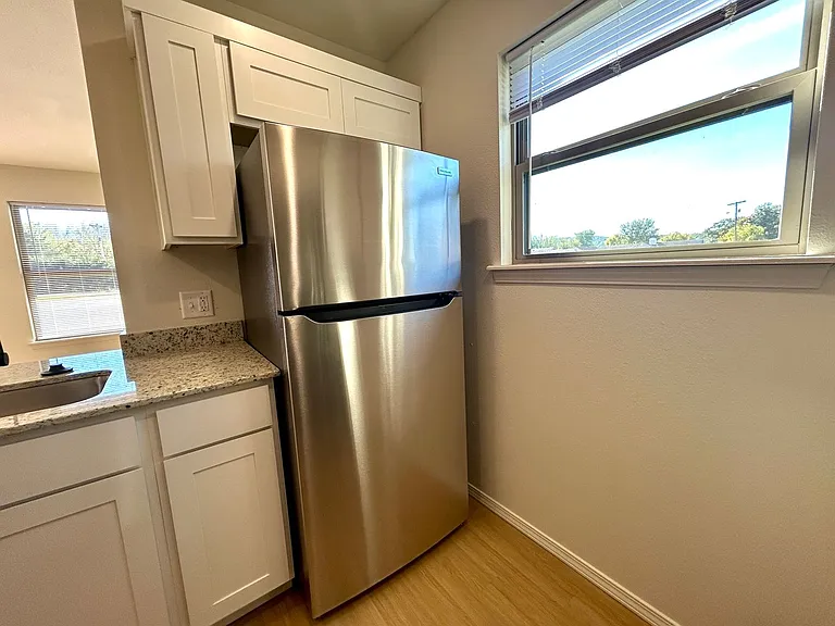 2604 N Center Street — Photo 10