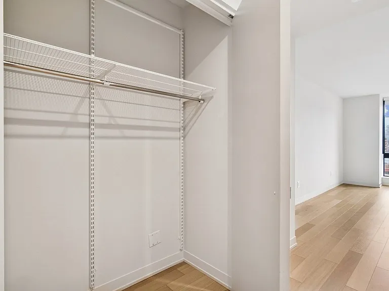 1 Columbus Pl #N15J — Photo 13