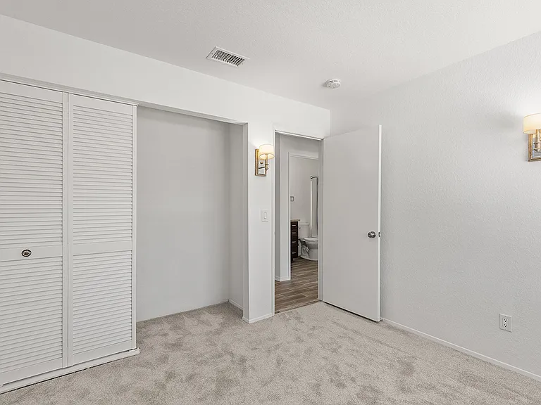 11239 Avenida De Los Lobos — Photo 19