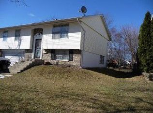 1702 Genauldi Ave, Streamwood, IL 60107