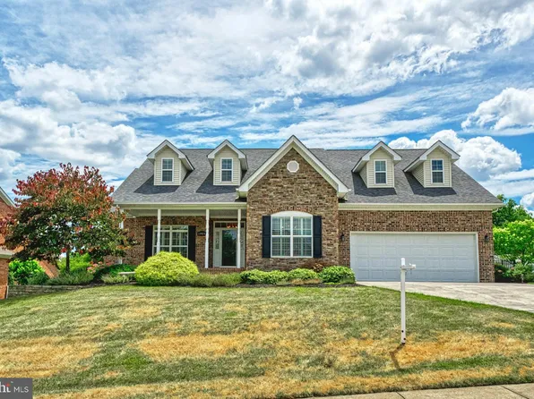 1904 Clayton Ridge Dr, Winchester, VA 22601