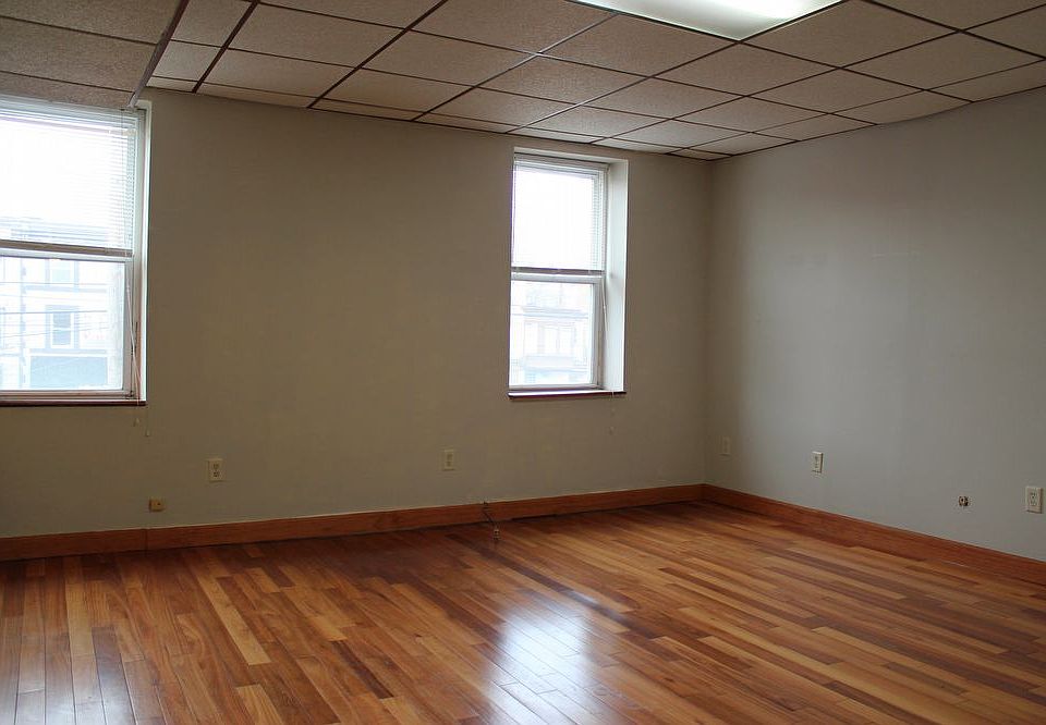 1st image of 316 E Girard Ave