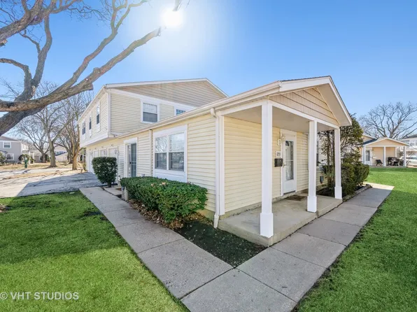 1233 Mae Ct #17A, Wheeling, IL 60090