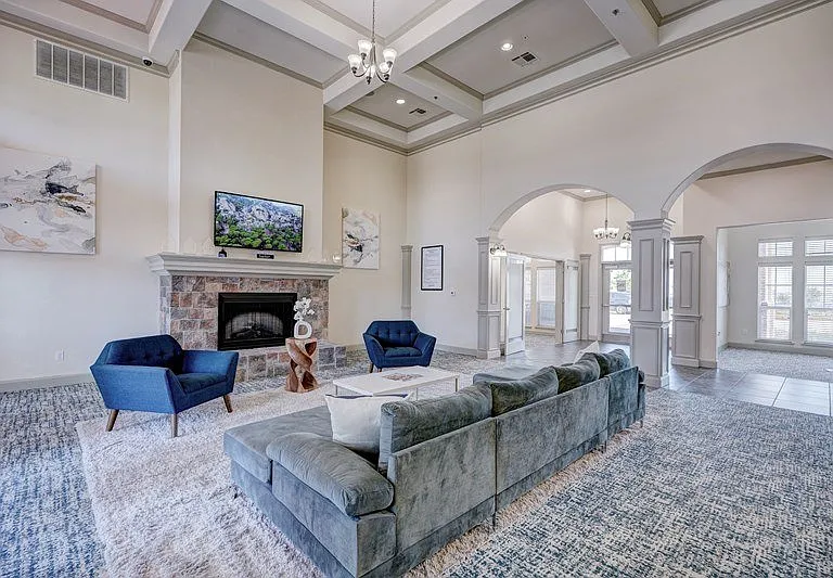 Liberty Pointe — Photo 15