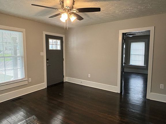 2nd image of 511 Cambridge St