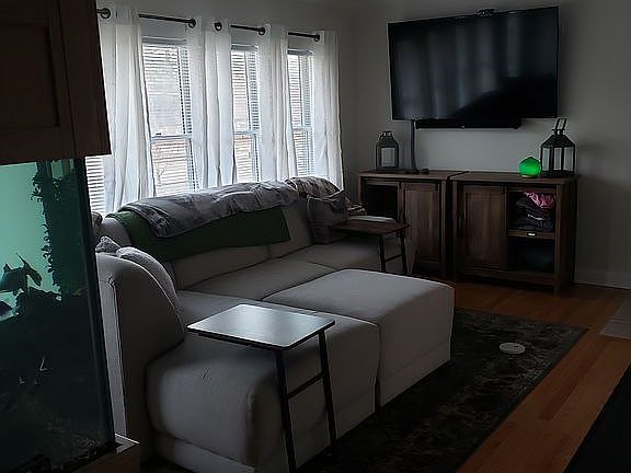 5th image of 337 E Circle Dr