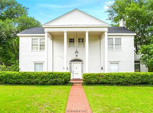 702 W Main St, Brenham, TX 77833