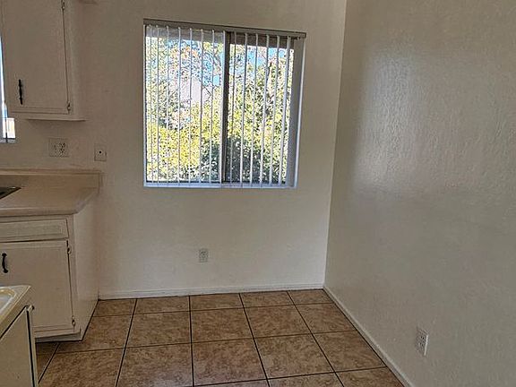 4th image of 1622 N Beverly Ave APT 22