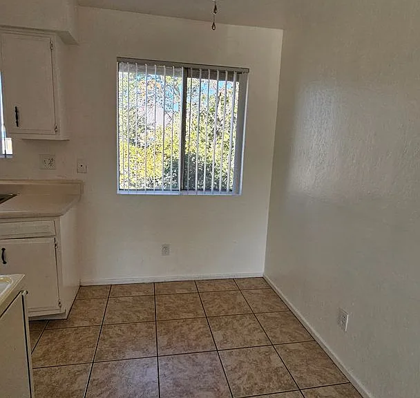 1622 N Beverly Ave #22 — Photo 4