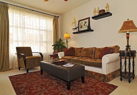 4th image of 410 NE 70th St APT 508