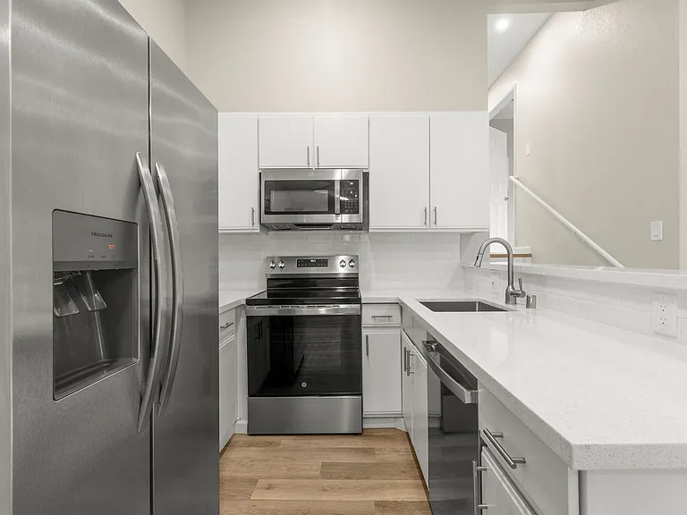Redwood Creek Villas — Photo 28