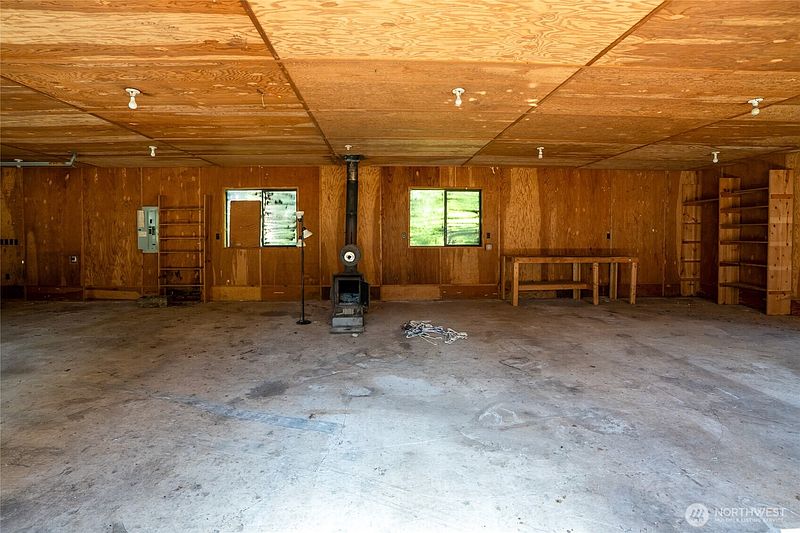 2nd image of 36716 Eatonville Cutoff Road E