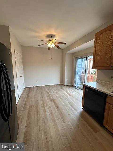 3 bed, 4.0 bath, 1920 sqft, $3,100 — Photo 4