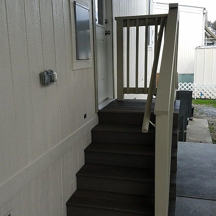 Laundry room entry