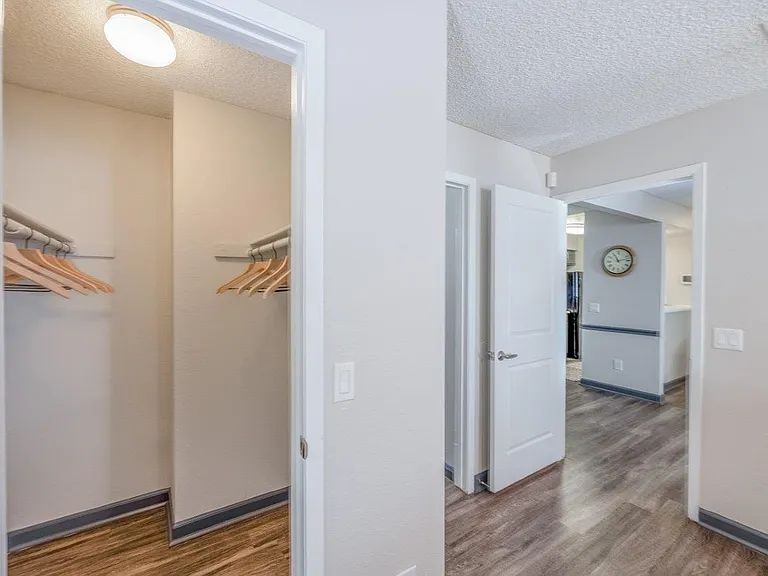 5400 Vistas — Photo 7