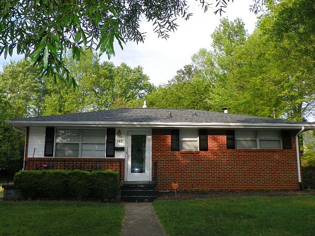 1st image of 102 Bernard Ct