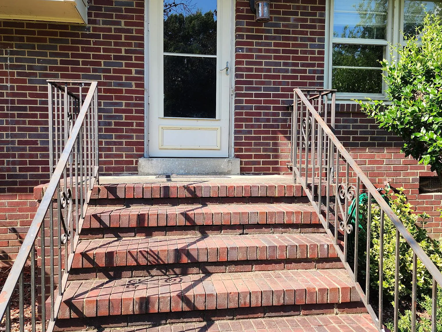 8400 Zell Ln — Photo 2