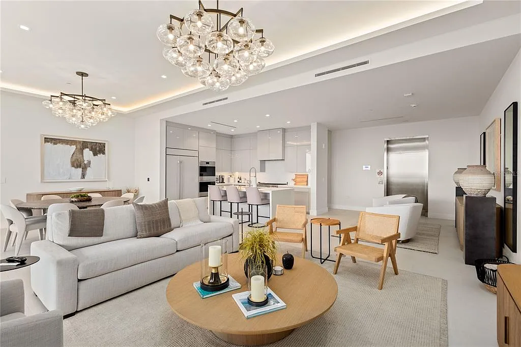 1 bed, 1.5 bath, 1684 sqft, $30,000 — Photo 2