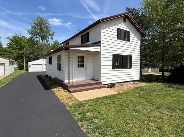 701 Forster St, Farmington, MO 63640