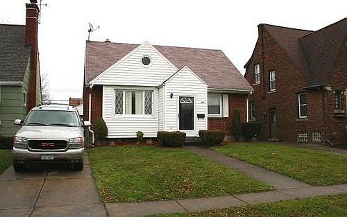 1st image of 89 Claremont Ave