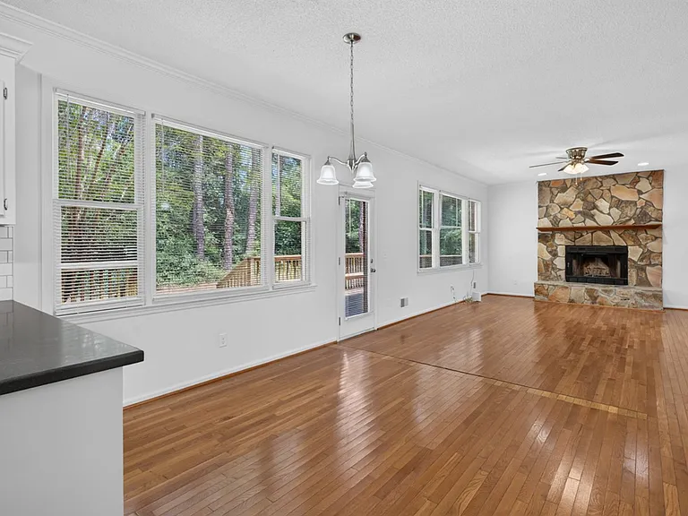 2027 Riding Ridge Rd — Photo 17