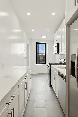 Sold by Compass | media 7