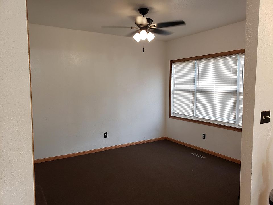 2nd image of 2235 W Cherry St