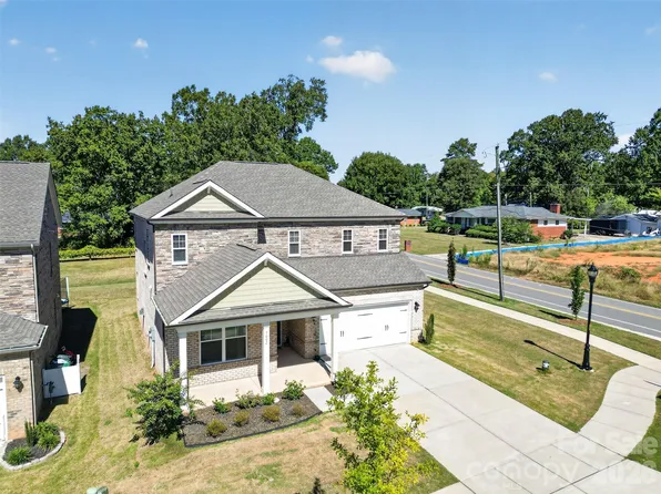 5002 Kinsbridge Dr, Mint Hill, NC 28227