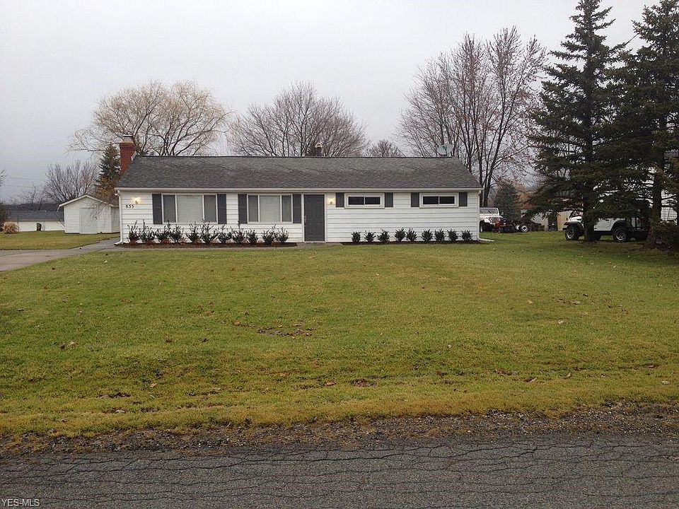 1st image of 835 David Dr