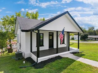 143 16th St NW, Pulaski, VA 24301