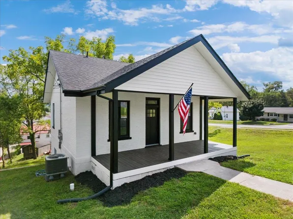 143 16th St NW, Pulaski, VA 24301