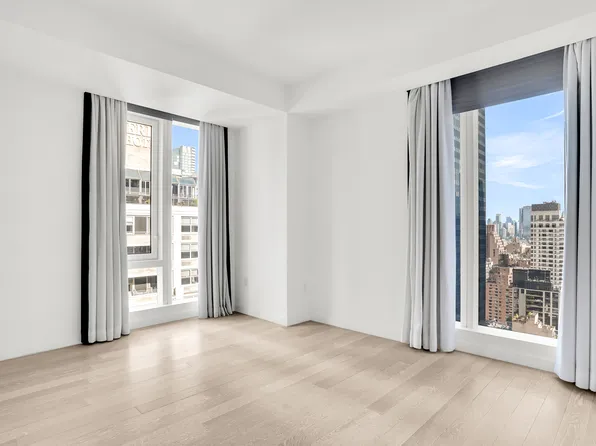 138 East 50th Street image 37 of 69