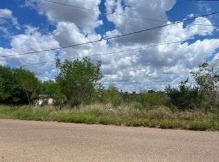 5120 Laredo Ln, Zapata, TX 78076