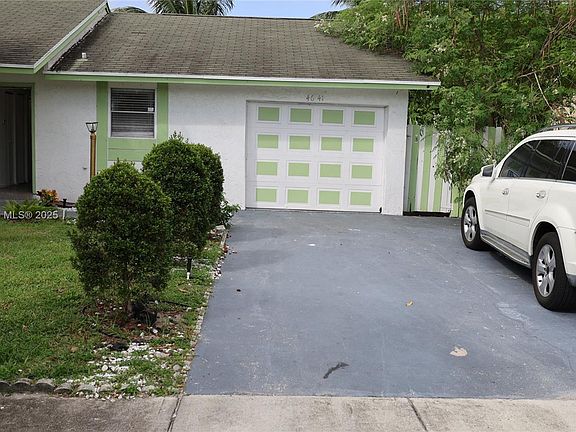 3rd image of 4641 NE 1st Ave