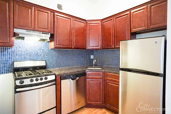 Rented by City Connections Realty | media 21