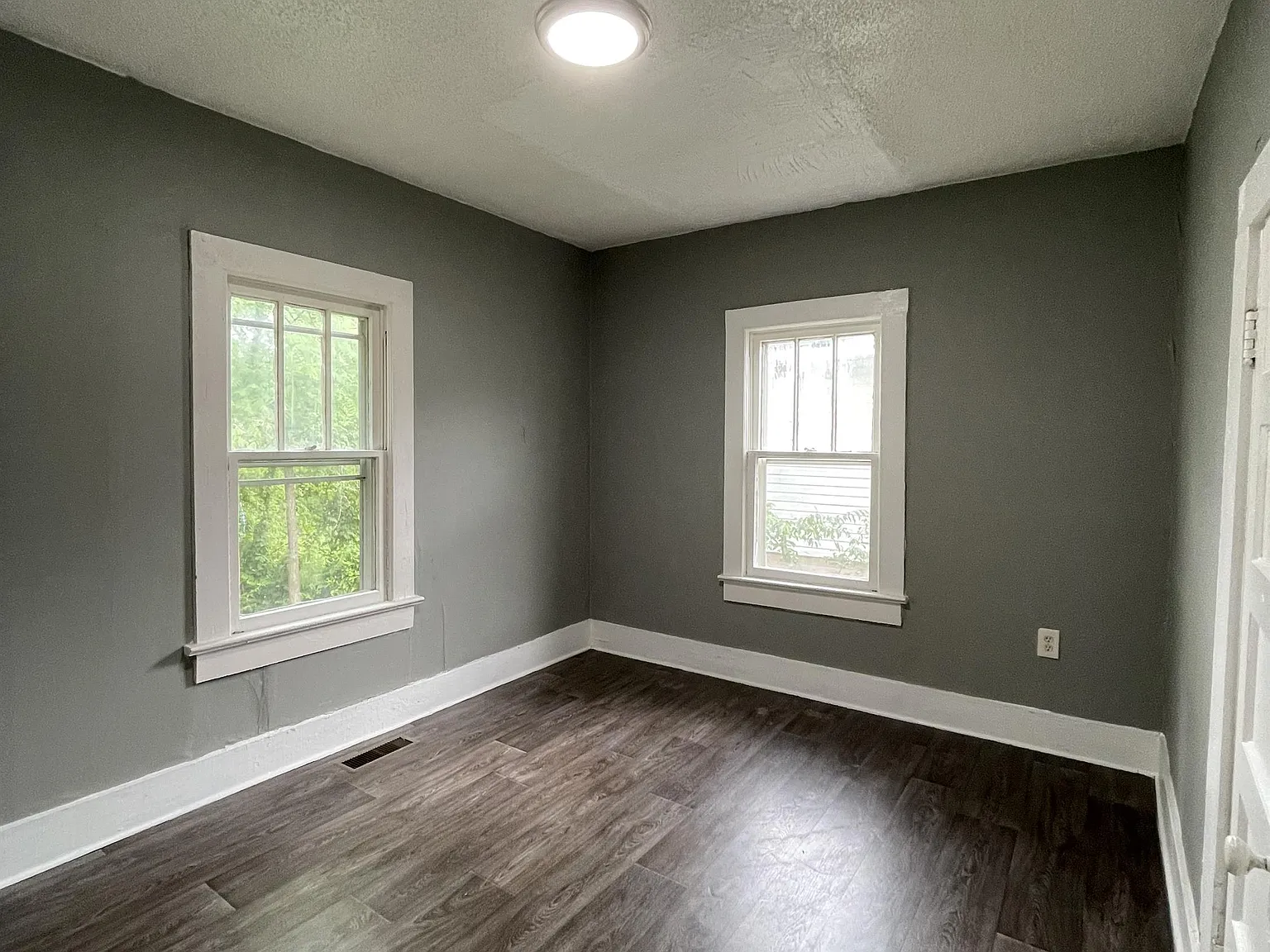 2702 Woodside Street - 1 — Photo 4