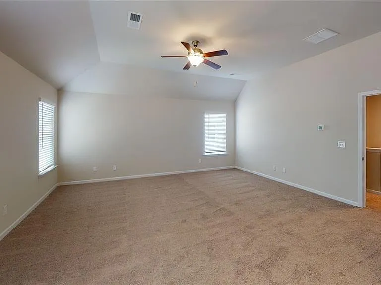 3742 Richmond Bnd — Photo 35