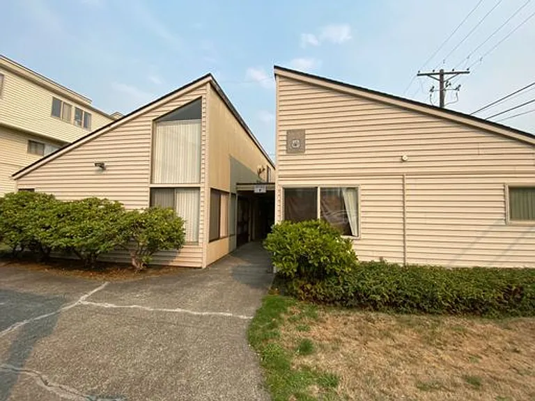 Justine Apartments Open House Saturdays 1:30pm-3:30pm — Photo 2