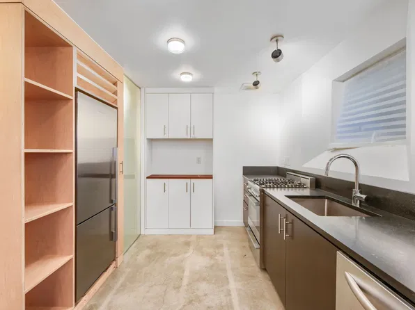 1 bed, 1.0 bath, 1000 sqft, $1,750, 515 NW 18th Ave, Portland, OR 97209