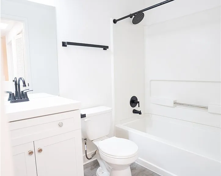 2524 Adelante Ave #106 — Photo 15