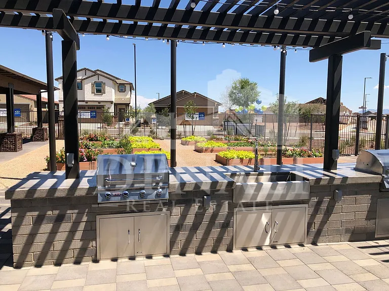 14351 W Georgia Dr — Photo 35