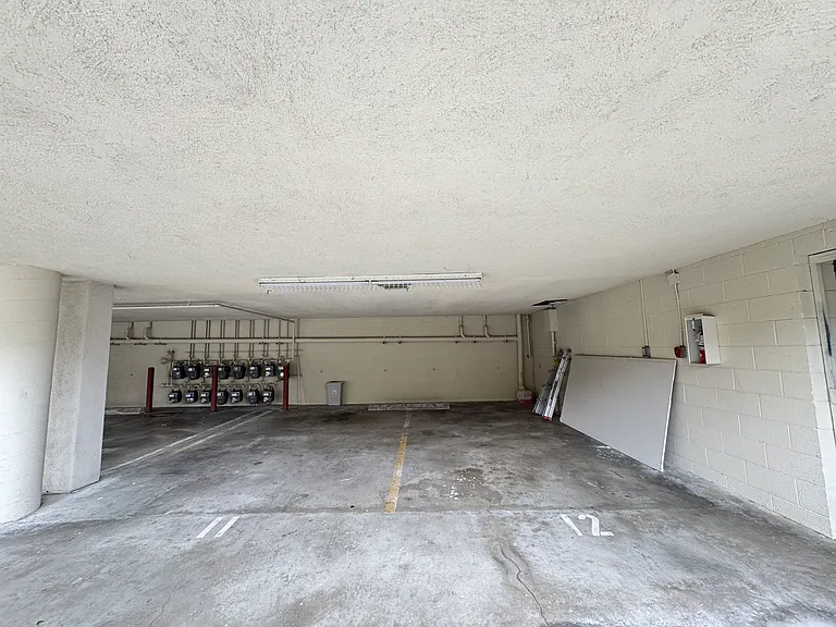 251 N Oakland Ave #D — Photo 13