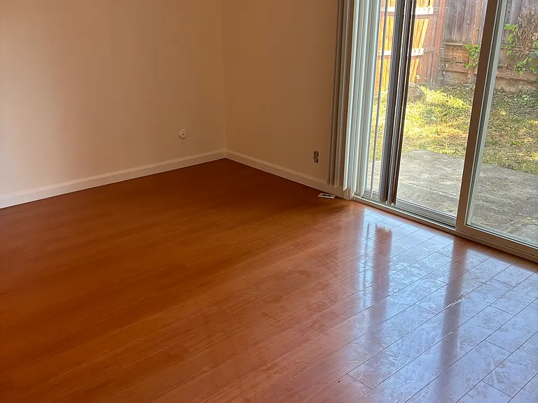 3760 Peacock Ct #6 — Photo 15
