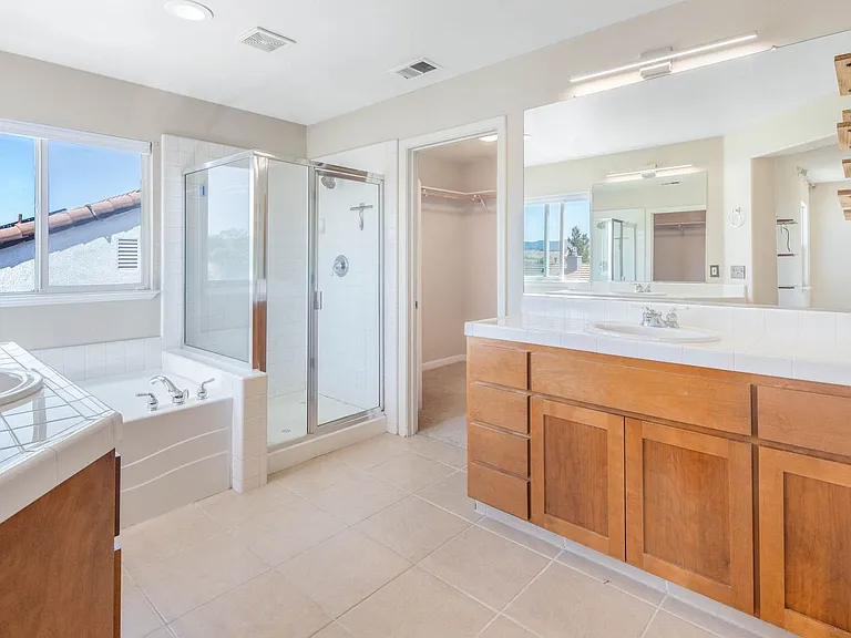 2902 Haddington Ct — Photo 40