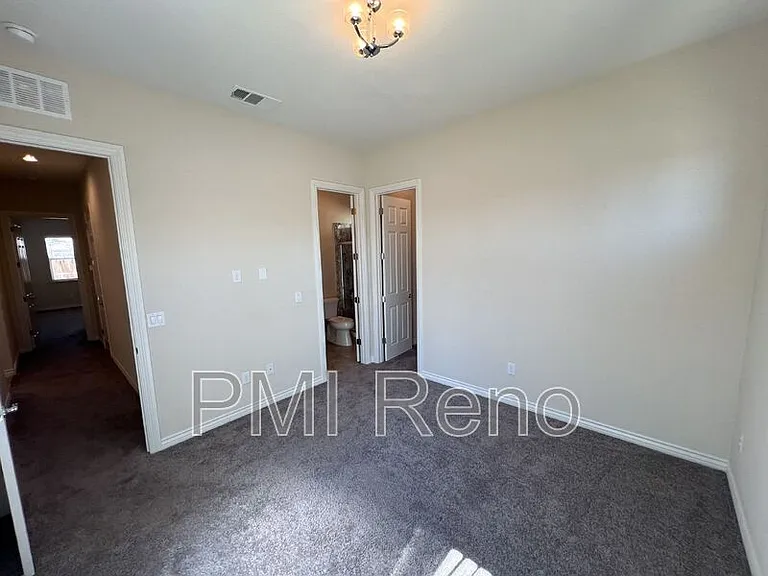 8378 Simsbury Dr — Photo 19