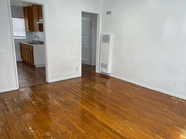 1381 E Acacia Ave — Photo 11