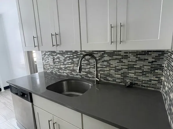 192-10 64th Ave #1C, Fresh Meadows, NY 11365